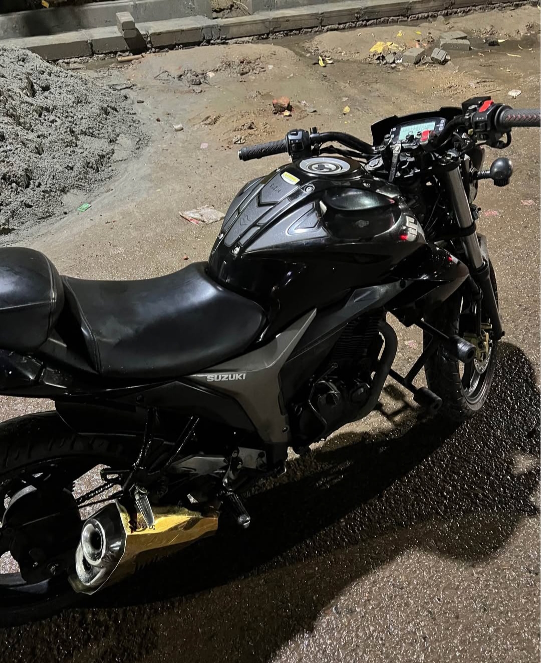 Suzuki Gixxer monton 16model