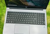 Core i7-10 Generation RAM 8GB SSD NVMe 128GB Display 15’6 FHD All ok 👍