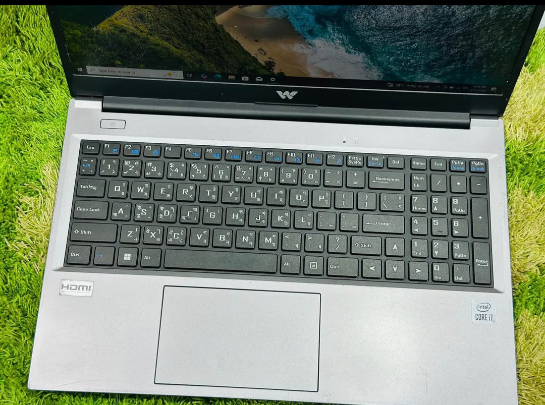 Core i7-10 Generation RAM 8GB SSD NVMe 128GB Display 15’6 FHD All ok 👍