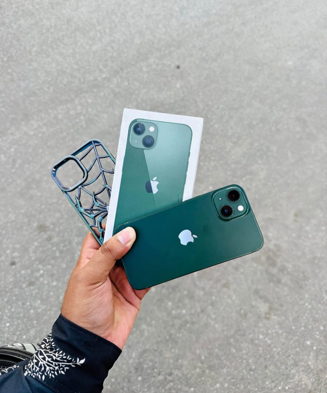 IPHONE 13 (128GB) With Box