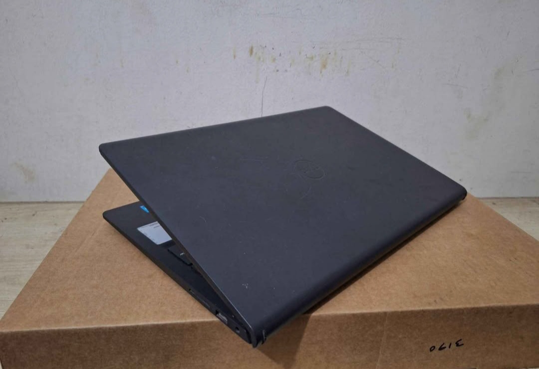 Dell Vostro 3400 | 11th Gen i3 | 8GB RAM | 120GB SSD | Backlit Keyboard | Premium Used Laptop | Gazi
