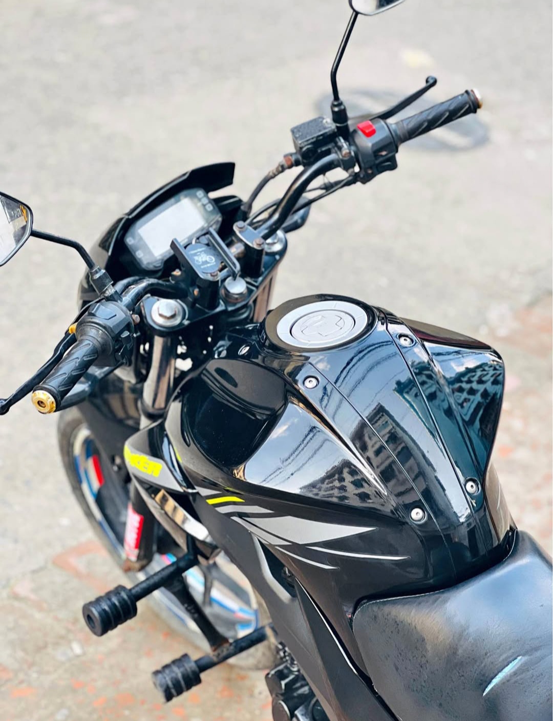 Gixxer Monotone Urgent Sale!!