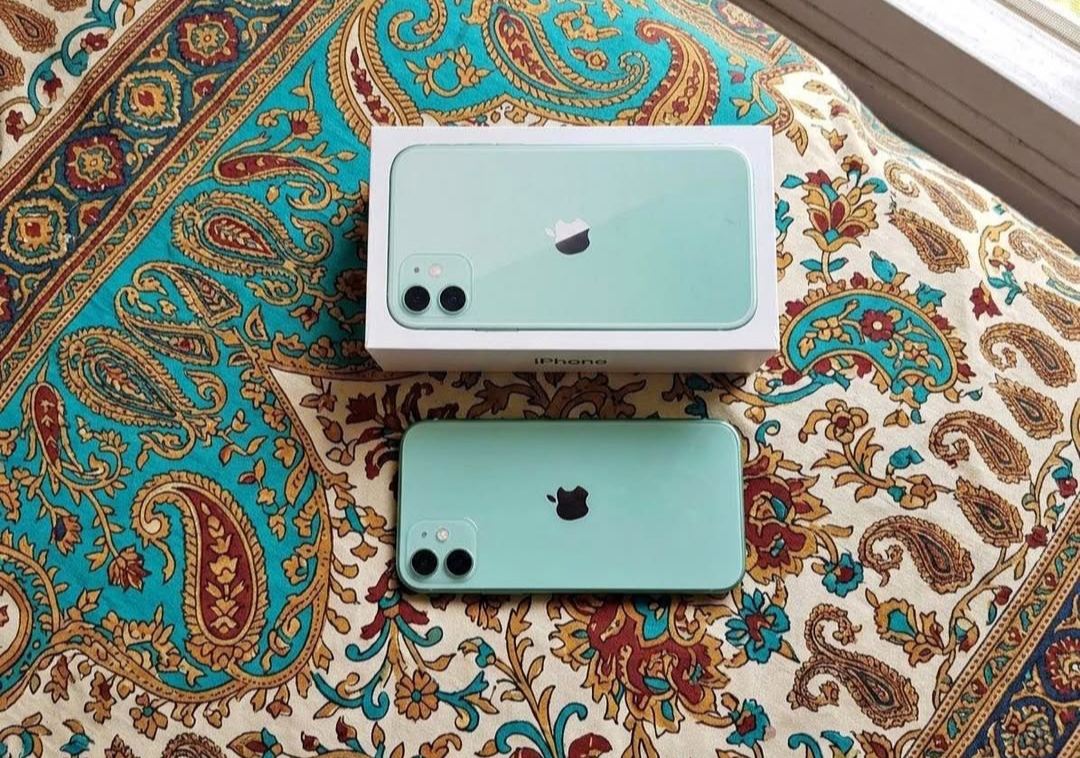 iphone 11 with box