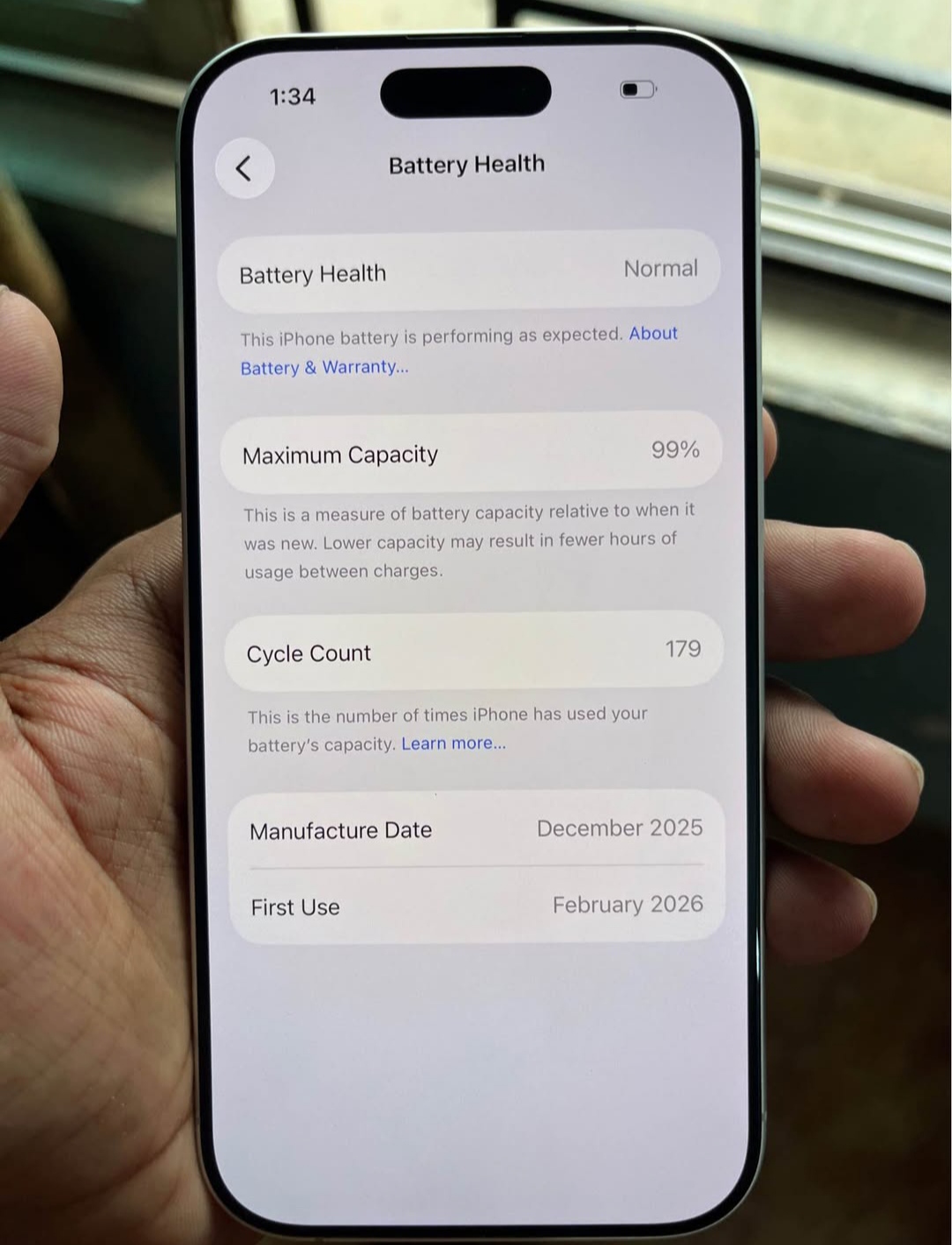 Iphone 17 256gb (99% & with box)