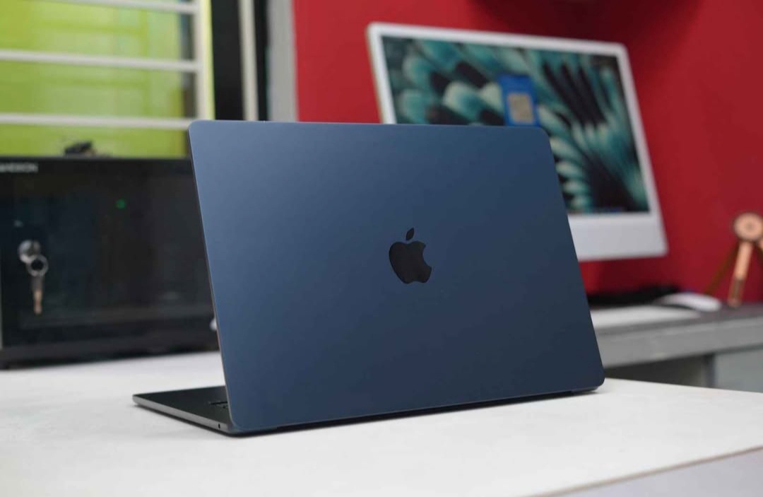 MacBook Air M2 15-inch (2023) – 8GB/256GB