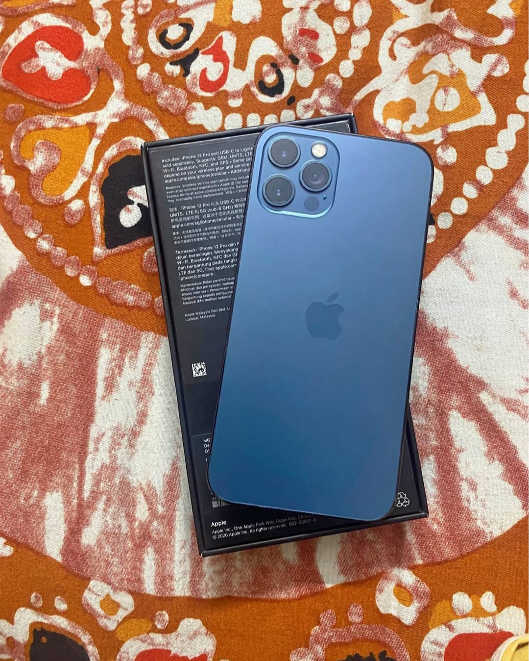iPhone 12 Pro 128gb with box