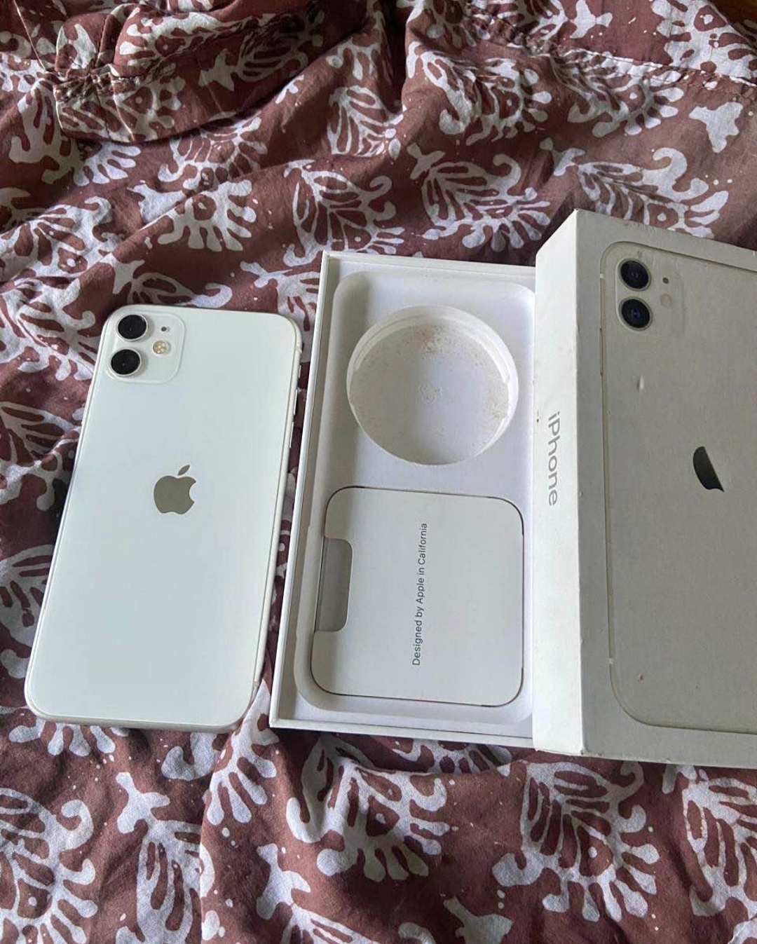 iphone 11 White (128GB)