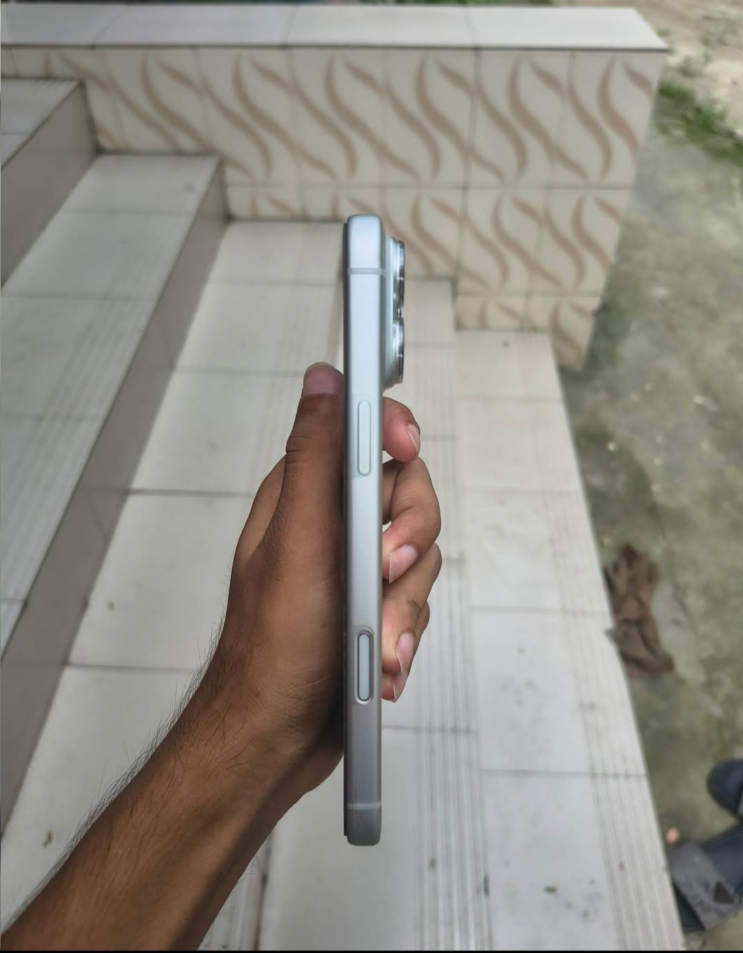 Iphone 17 pro max sell post