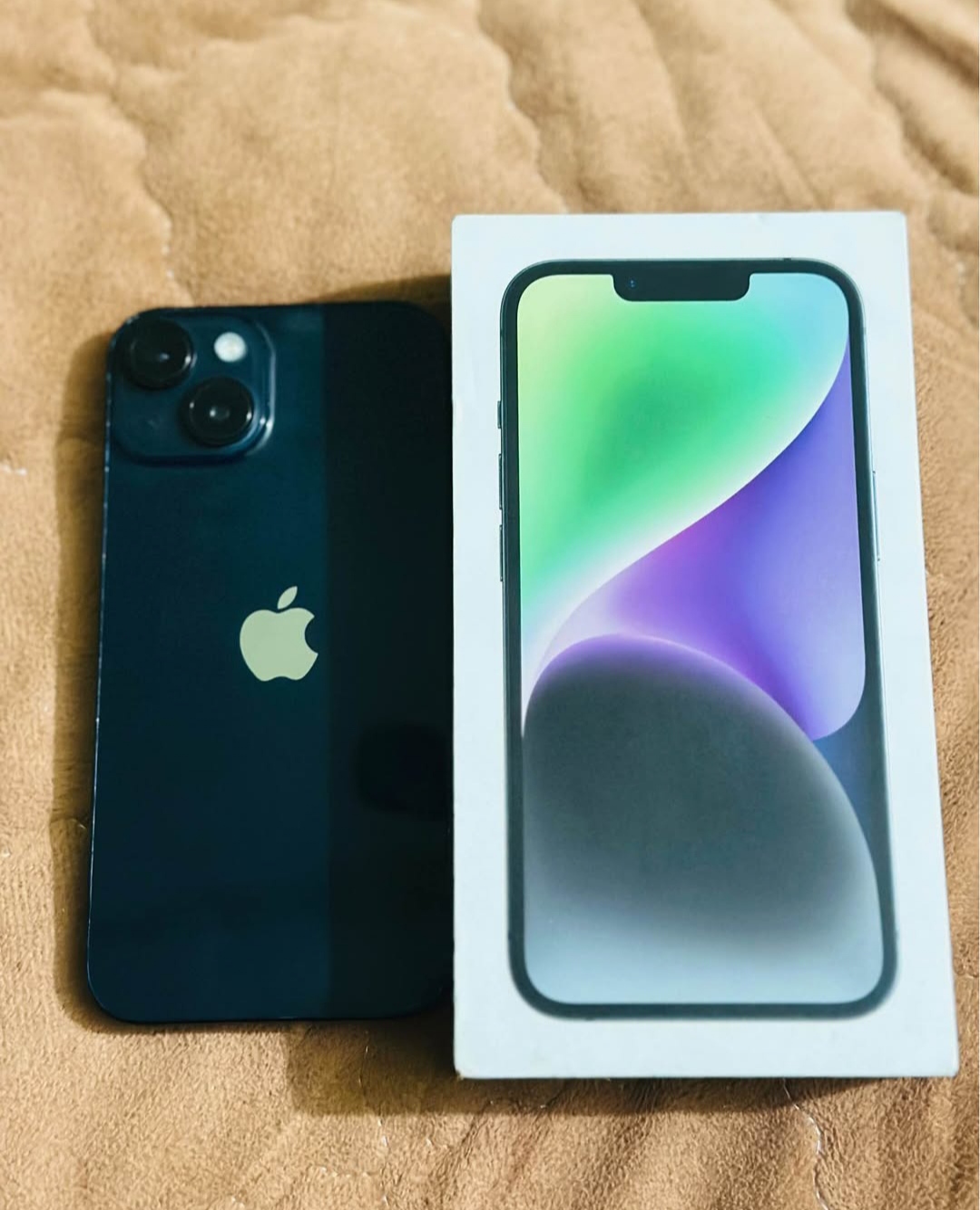 I phone 14 usa 128 gb battery 81