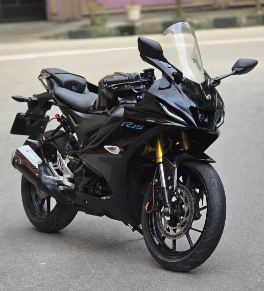 R15 V4 INDO BLACK 2024
