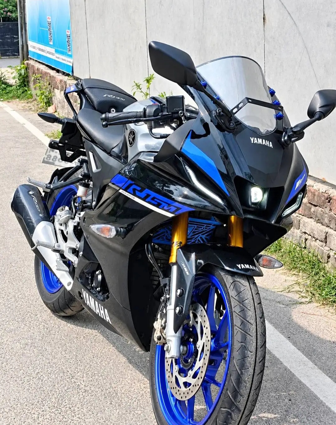 🏍️🔥 বিক্রয় হবে | Yamaha R15M Indo Black Silver Carbon 🔥🏍️ 2025 Model | 2026 Graphics 🖤🩶