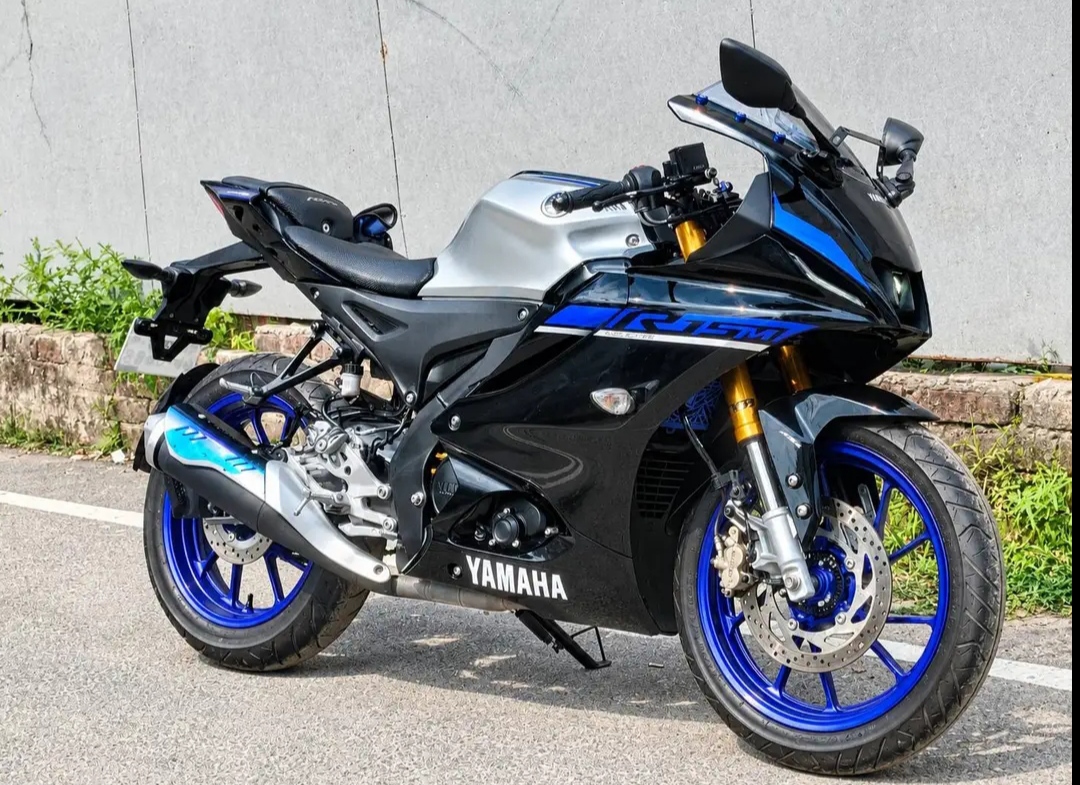 🏍️🔥 বিক্রয় হবে | Yamaha R15M Indo Black Silver Carbon 🔥🏍️ 2025 Model | 2026 Graphics 🖤🩶
