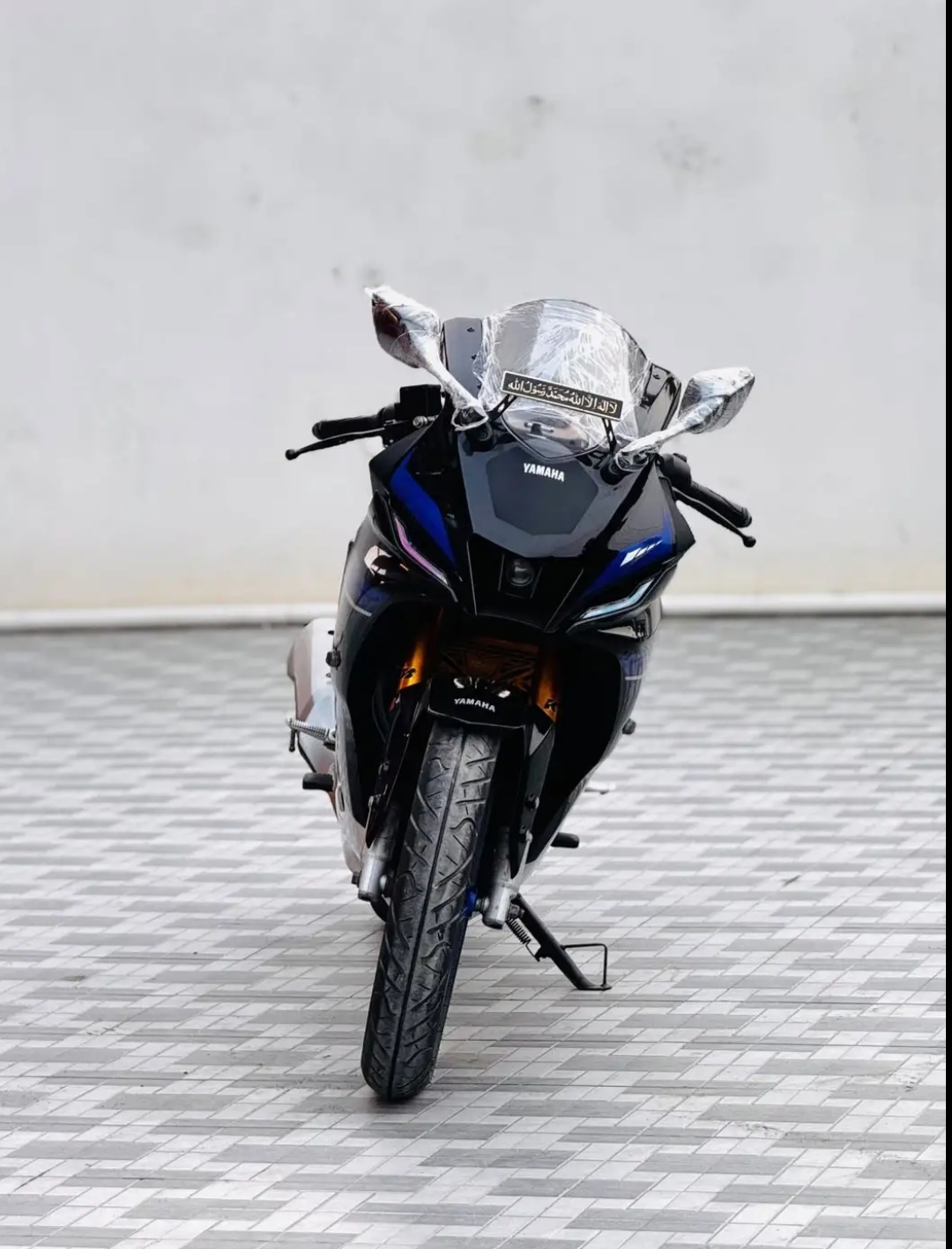 R15 m indo