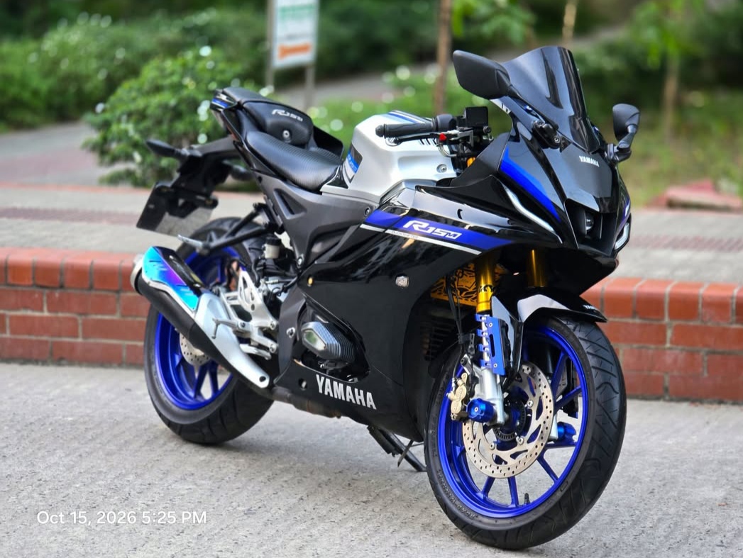 2025 YAMAHA R15M INDONESIAN CARBON 2025 MODEL (10 YEAR PAPER)