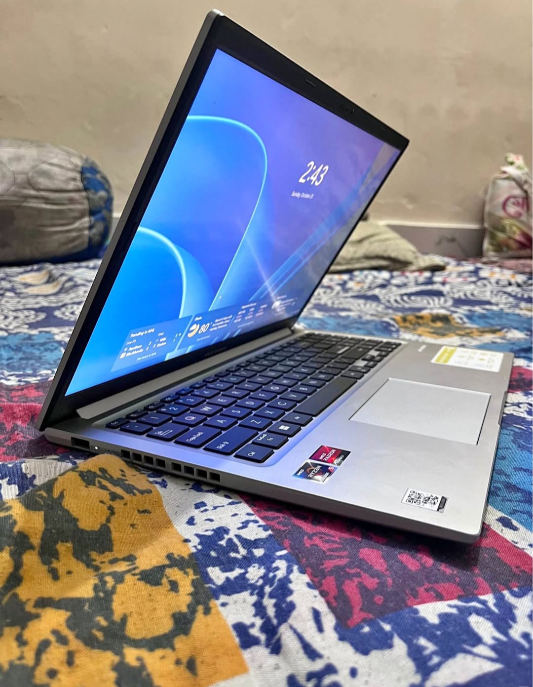 Asus Vivobook 15 AMD Ryzen 5 7430U 16GB Ram 512 GB SSD nvme 15.6″ FHD Full fresh condition laptop
