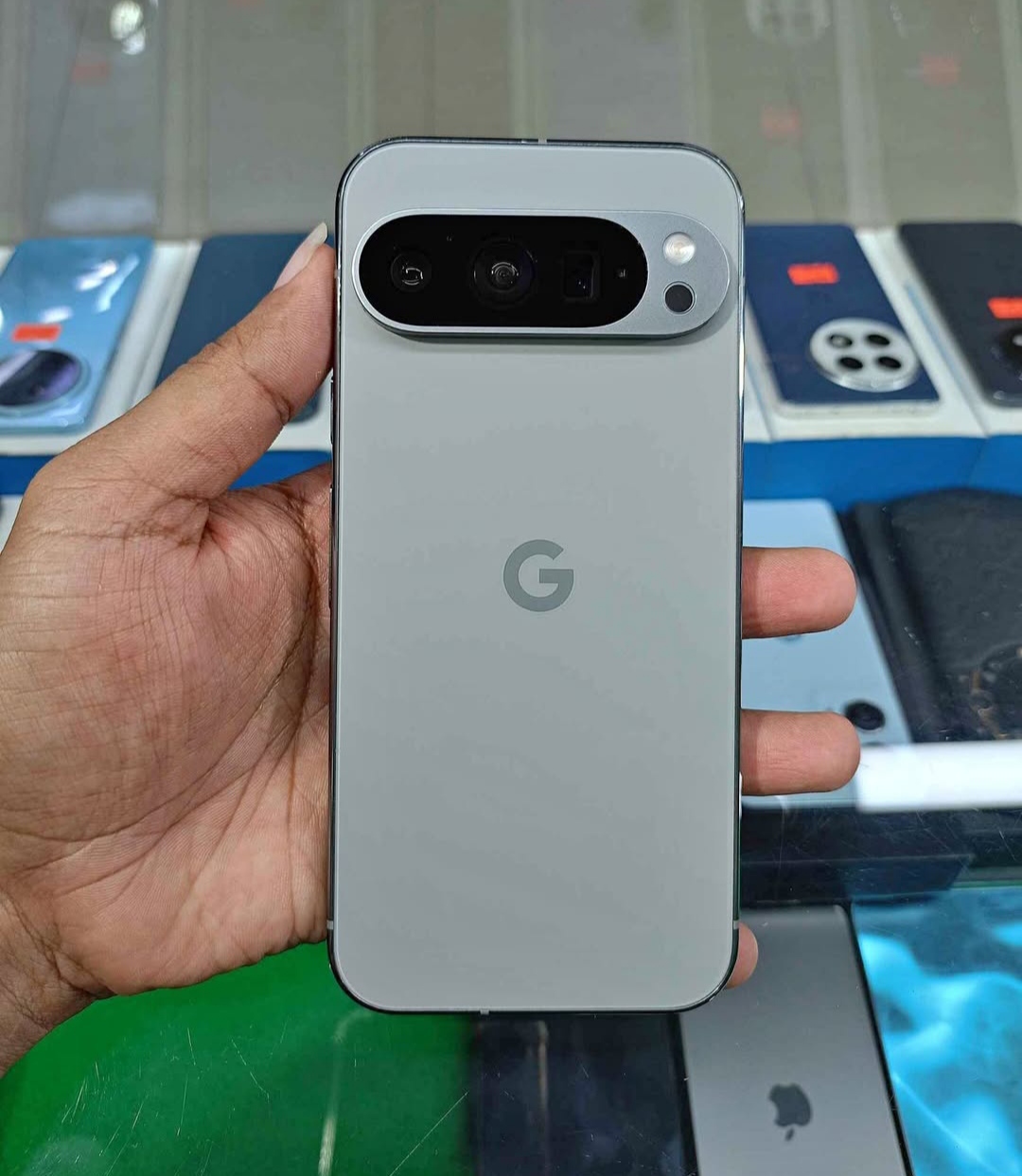 🔥 Google Pixel 9 Pro (USA Variant) 🔥 ​🔹 RAM/ROM: 16/128 GB বিস্তারিত জানতে ডেসক্রিপশন পড়ুন।