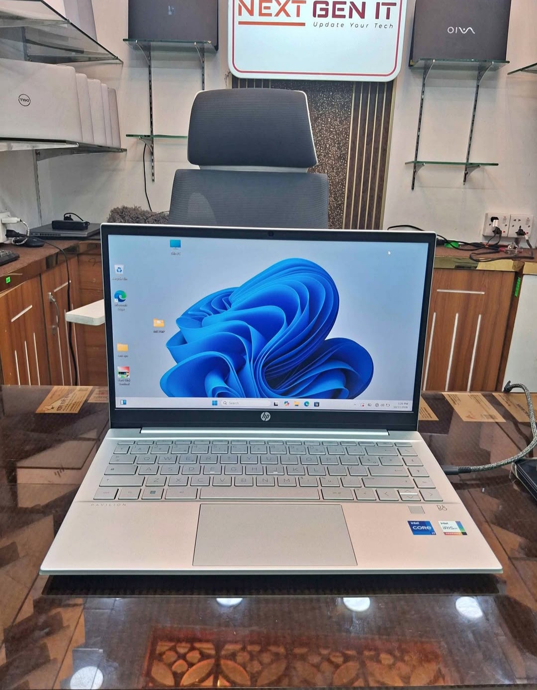 HP Pavilion 14 | Core i7 12th Gen | 16GB RAM | 512GB SSD | Fast & Stylish!