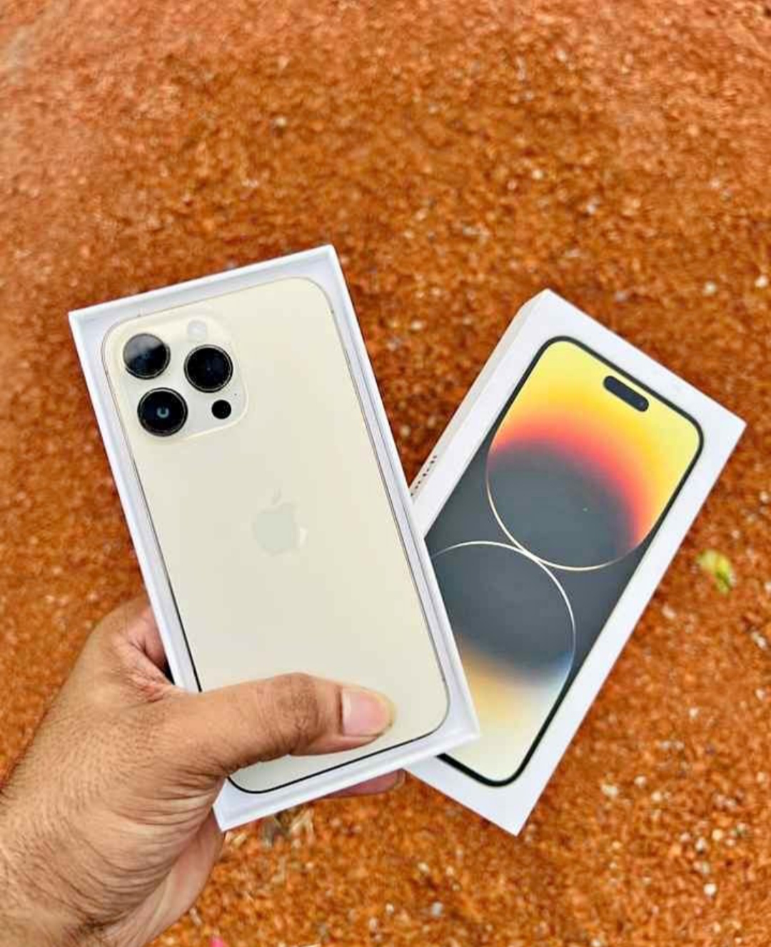I phone 14 por