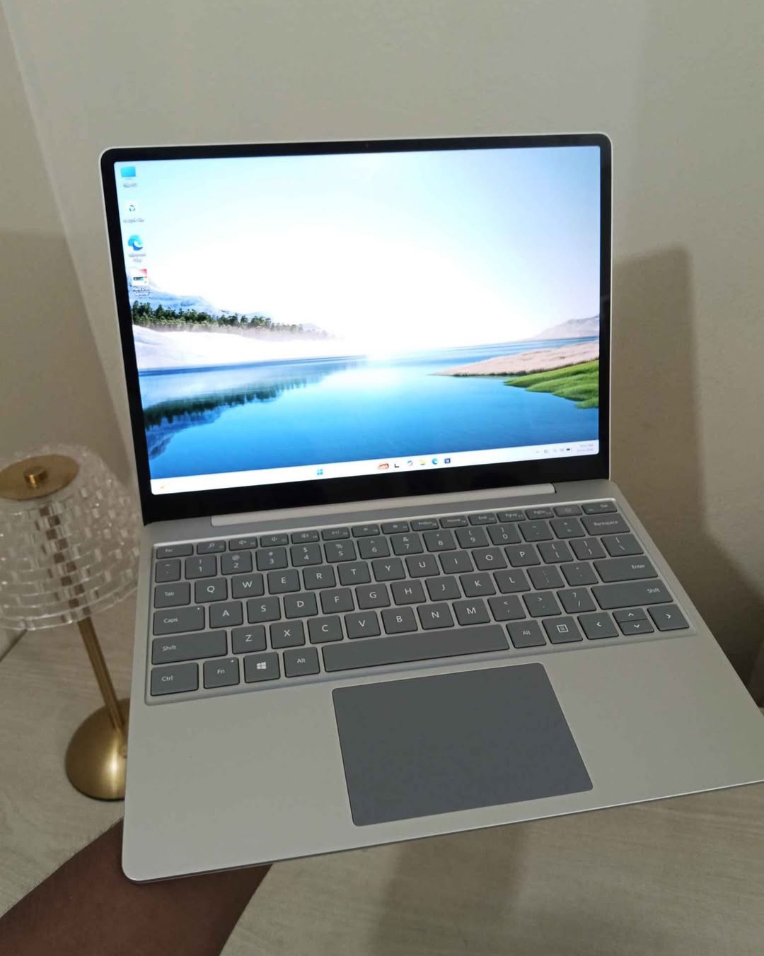 ​Microsoft Surface Laptop Go 1 (Platinum) – Clean Condition
