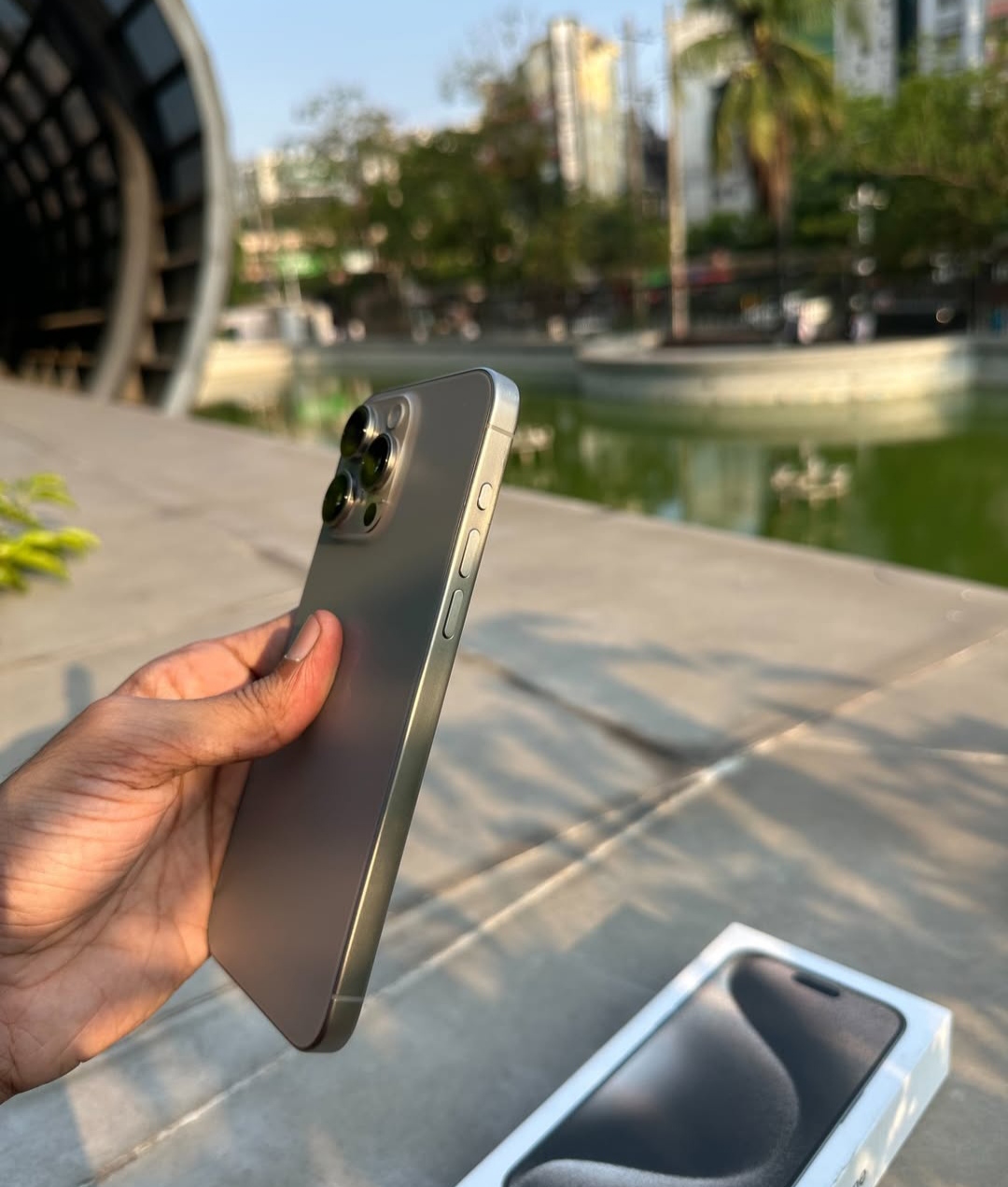 iphone 15 pro 256gb 95% full fresh