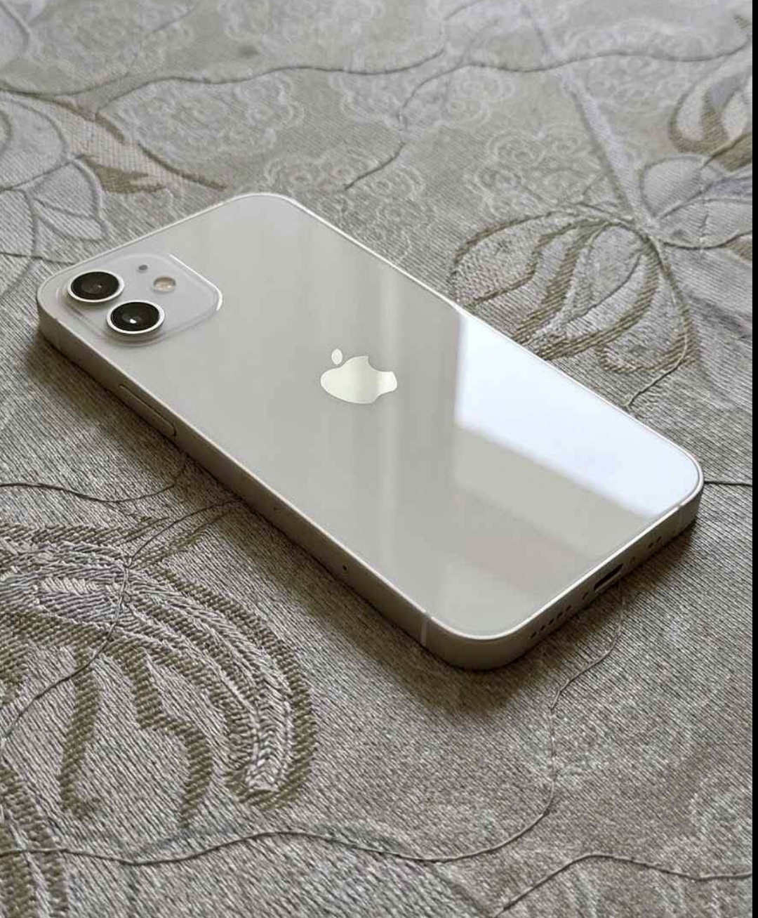 iPhone 12