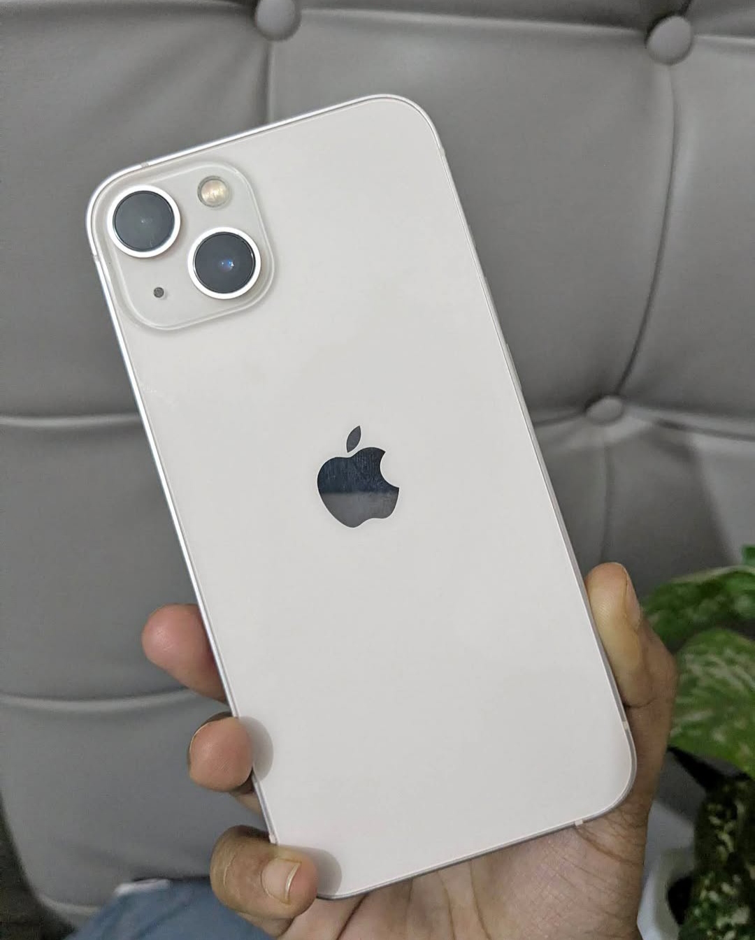 iPhone 13iPhone 13