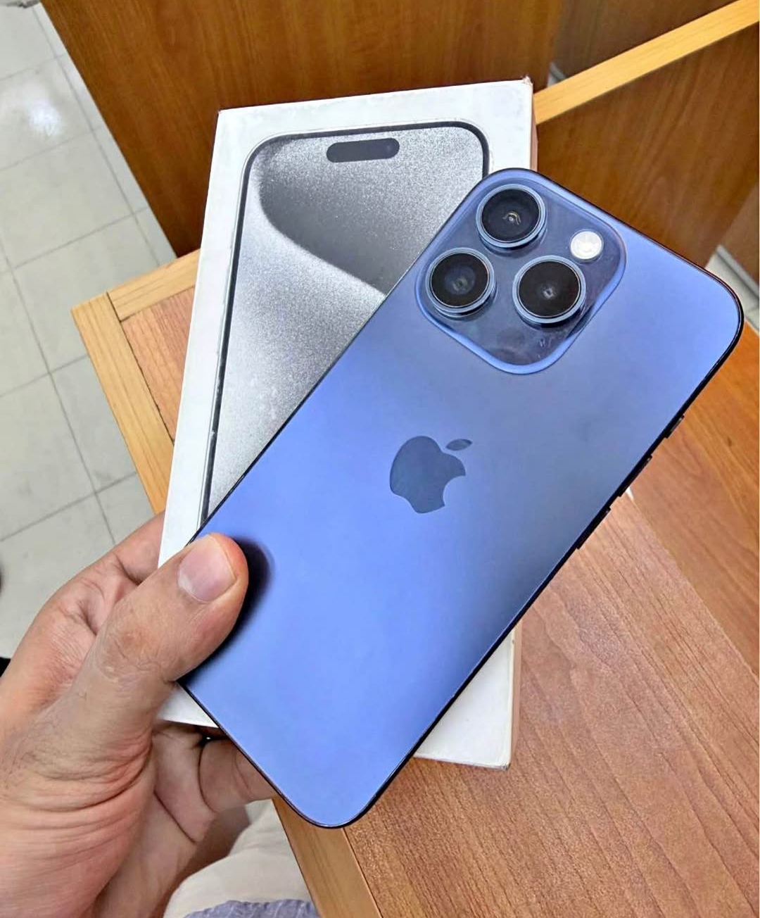 I phone 15 pro box soho