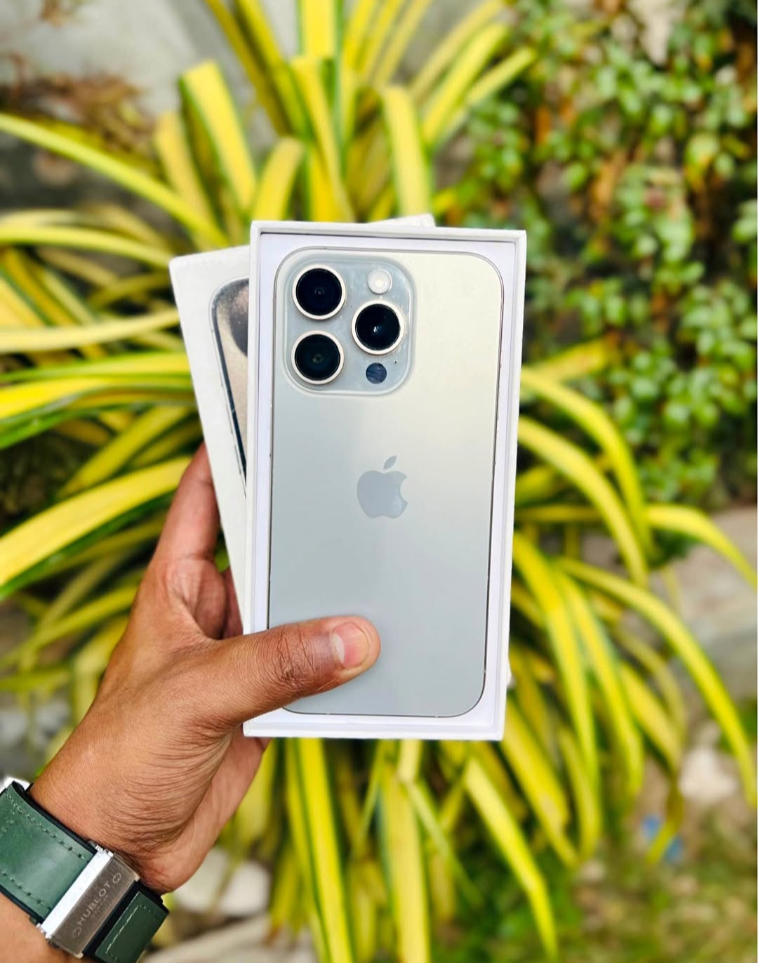 iphone 15pro 128gb withbox