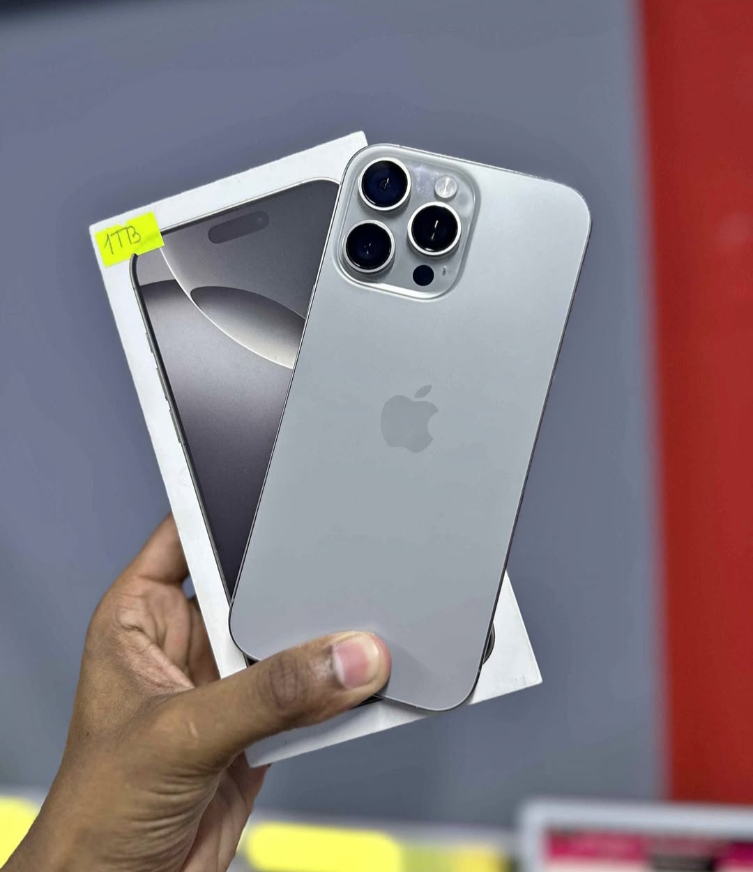 Iphone 16 pro max 1TB(Singapore)