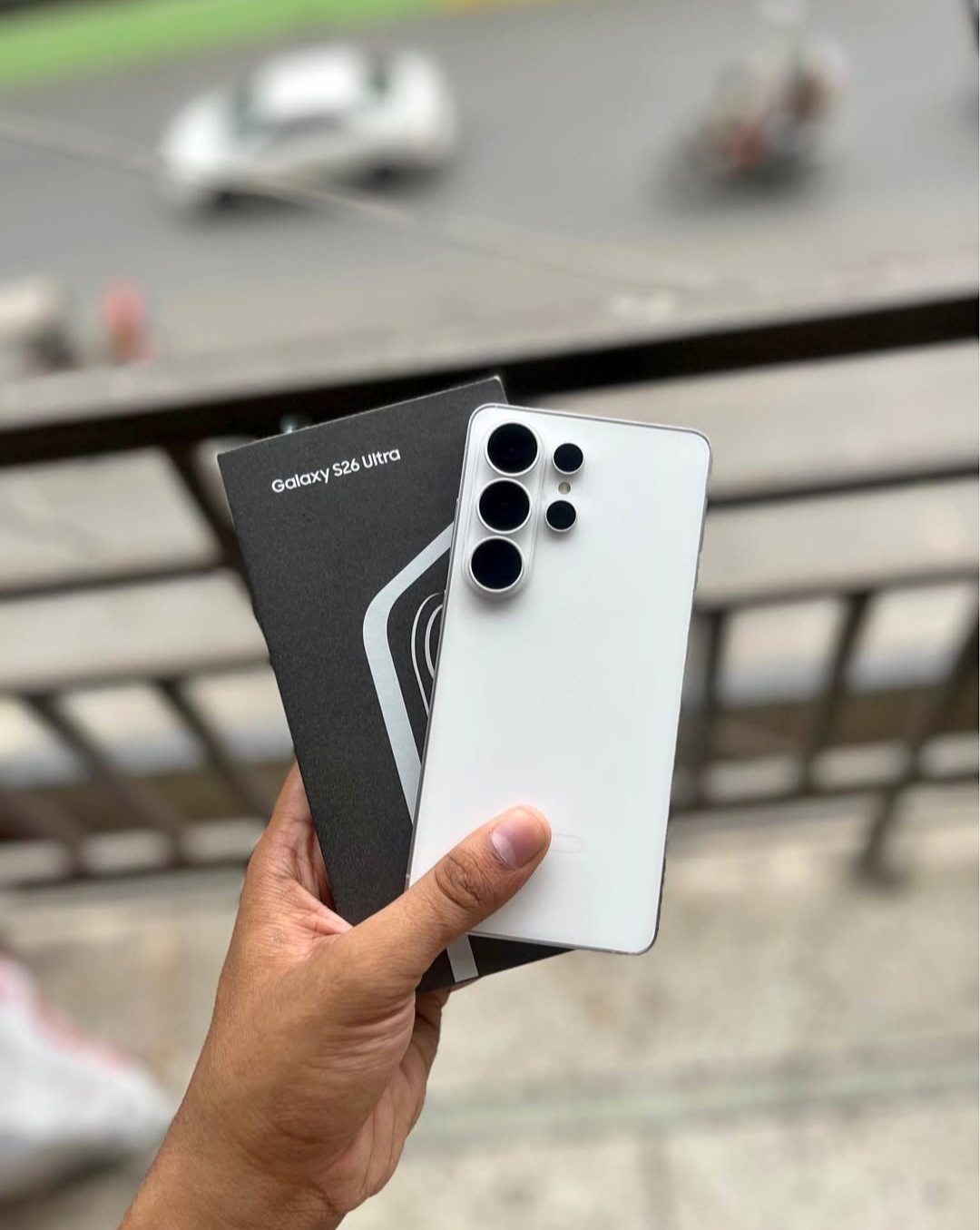 Samsung S26 Ultra 12/256 with box